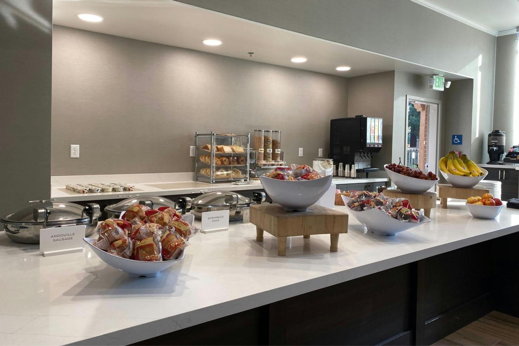 By Marriott Airport Natomas